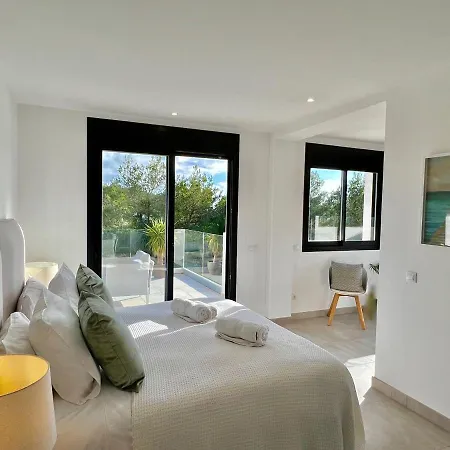 Modern Eivissa Lovers For Families And Couples *